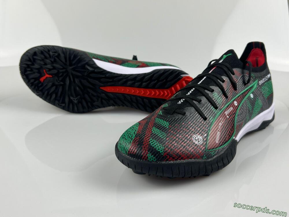 Puma Ultra Ultimate TF Low-Tops Football Shoes - Black/Red/Green