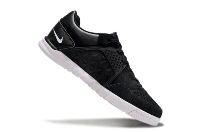 Nike Street Gato IC Low-Tops Football Shoes - Black/White