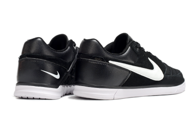 Nike Street Gato IC Low-Tops Football Shoes - Black/White
