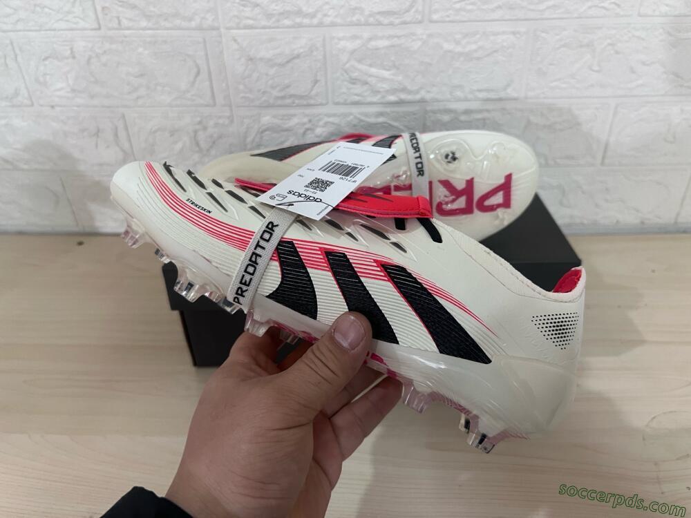 Adidas Predator Elite Foldover Tongue FG Low-Tops Football Boots - Beige/Black/Red
