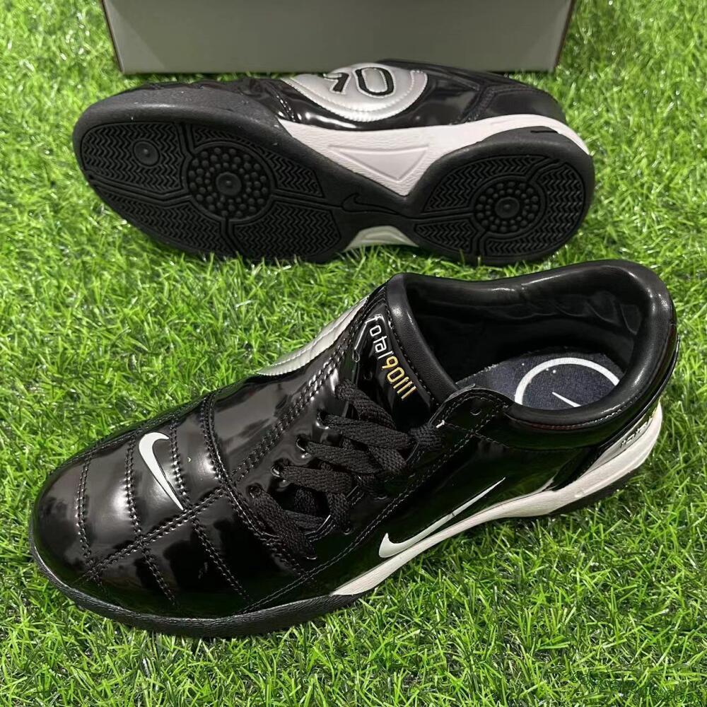 Nike Total 90 II IC Low-Tops Football Shoes - Black/White