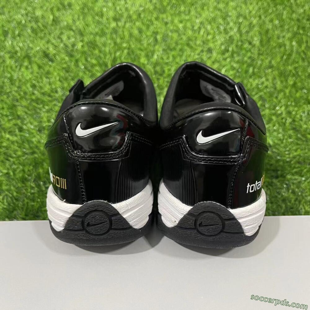 Nike Total 90 II IC Low-Tops Football Shoes - Black/White