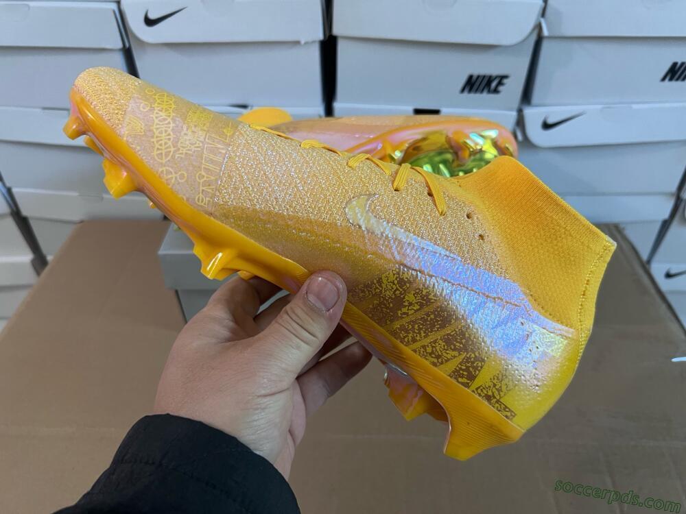 Nike Air Zoom Mercurial Superfly 10 Elite FG High-Tops Football Boots - Gold/Gold