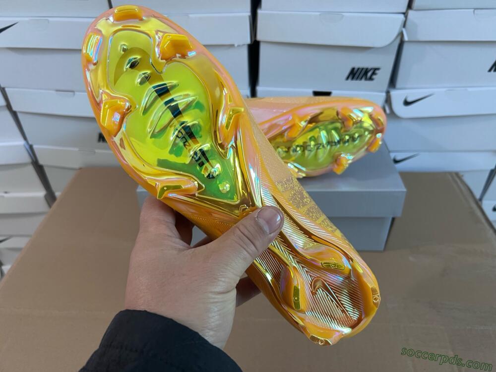 Nike Air Zoom Mercurial Superfly 10 Elite FG High-Tops Football Boots - Gold/Gold