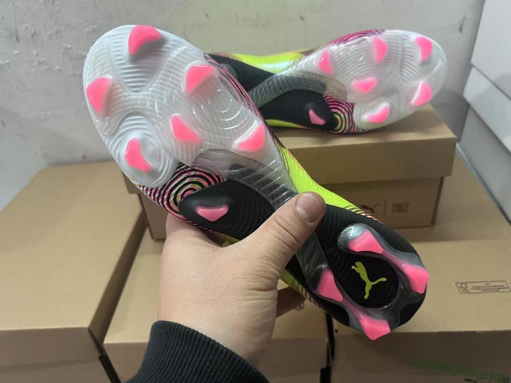 Puma Future 8 Ultimate FG Low-Tops Football Boots - Yellow/Pink/Black
