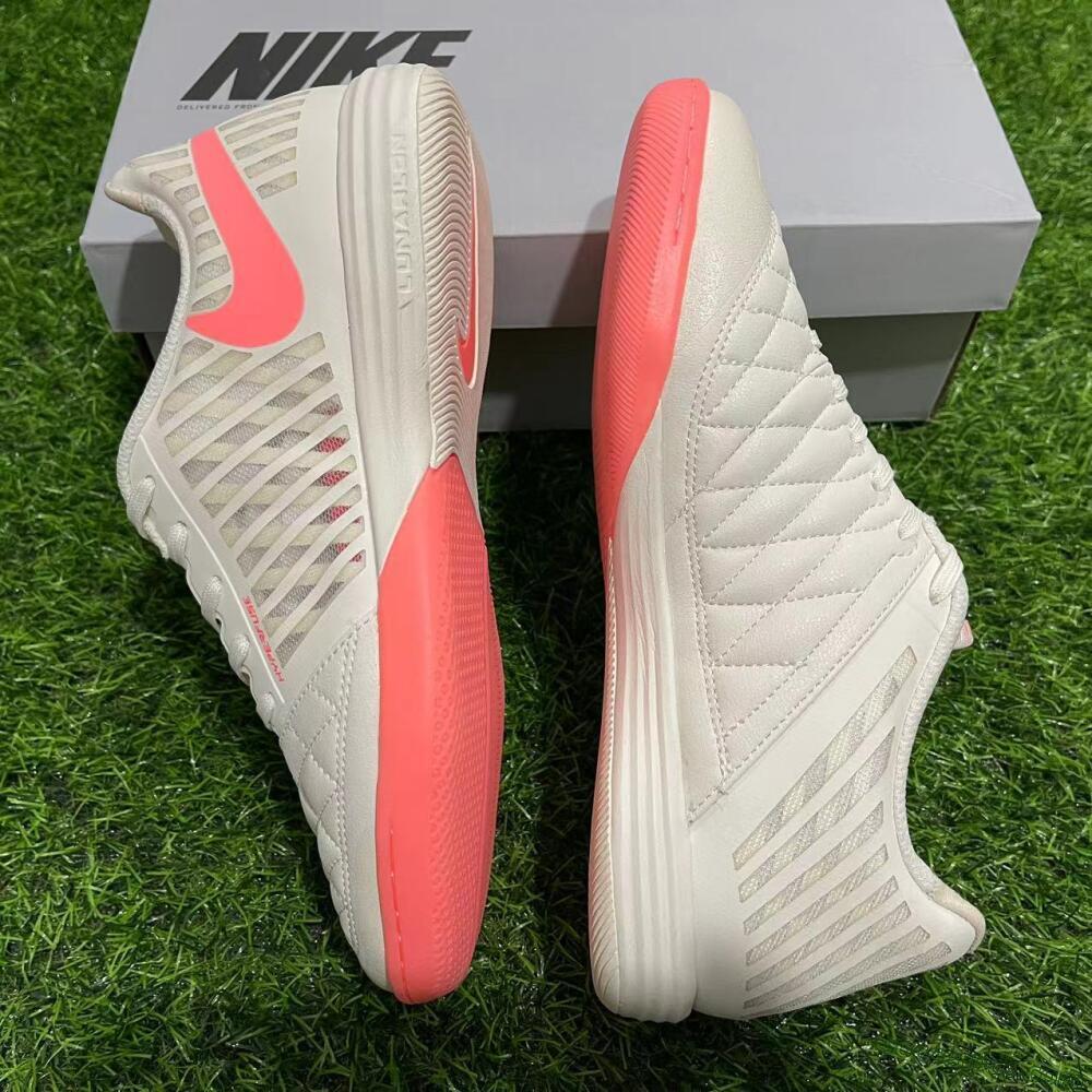 Nike Lunar Gato 2 IC Low-Tops Football Shoes - Beige/Pink