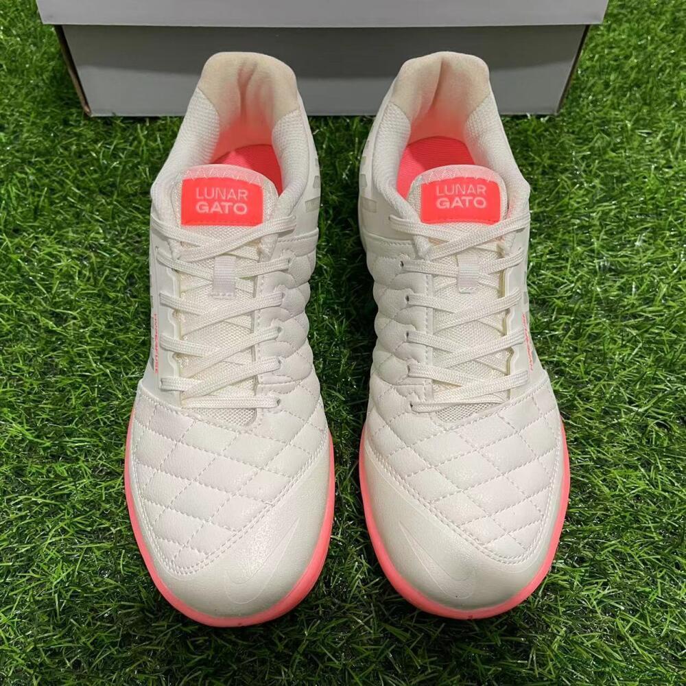 Nike Lunar Gato 2 IC Low-Tops Football Shoes - Beige/Pink