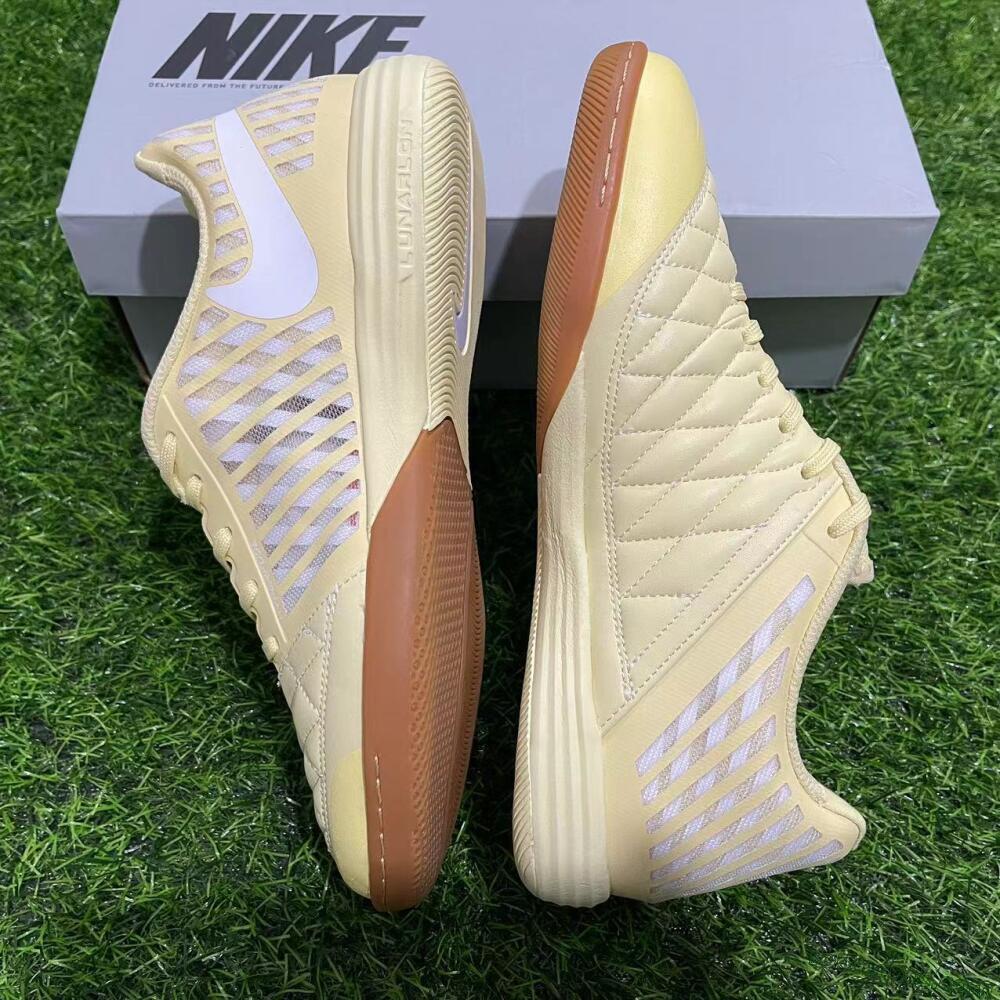 Nike Lunar Gato 2 IC Low-Tops Football Shoes - Yellow/White/Brown