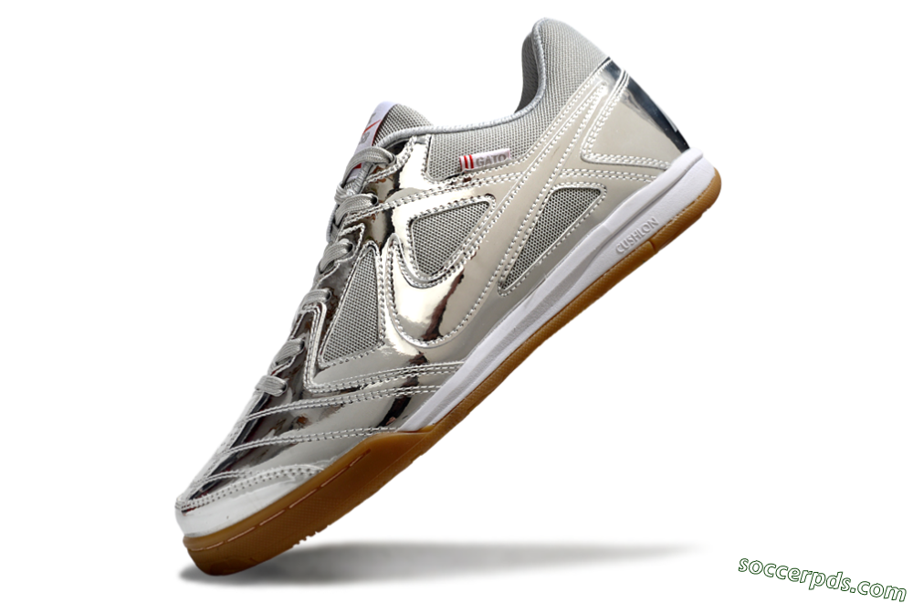 Nike Street Gato IC Low-Tops Football Shoes - Silver/White/Brown 5