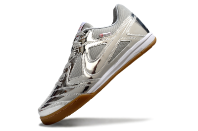 Nike Street Gato IC Low-Tops Football Shoes - Silver/White/Brown