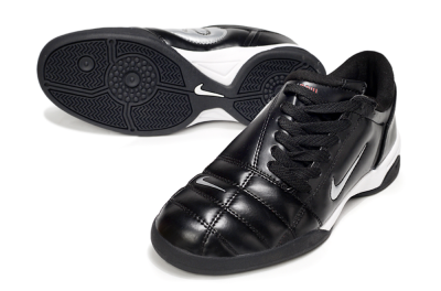 Nike Total 90 II IC Low-Tops Football Shoes - Black/White
