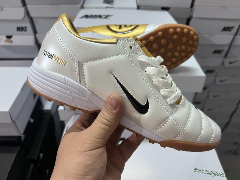 Nike Total 90 II TF Low-Tops Football Shoes - Silver/Black/Gold