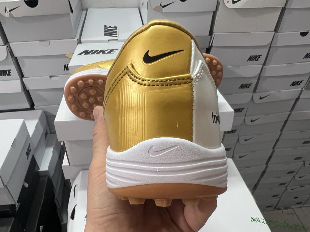 Nike Total 90 II TF Low-Tops Football Shoes - Silver/Black/Gold