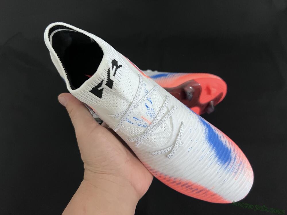 Puma Future 8 Ultimate FG Low-Tops Football Boots - White/Pink/Blue