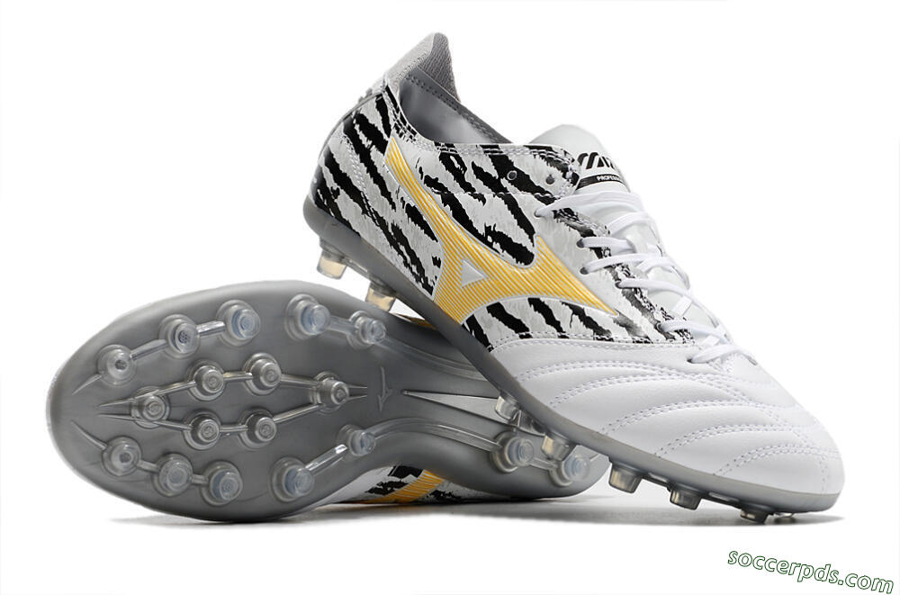Mizuno Morelia Neo AG Low-Tops Football Boots - White/Black 3