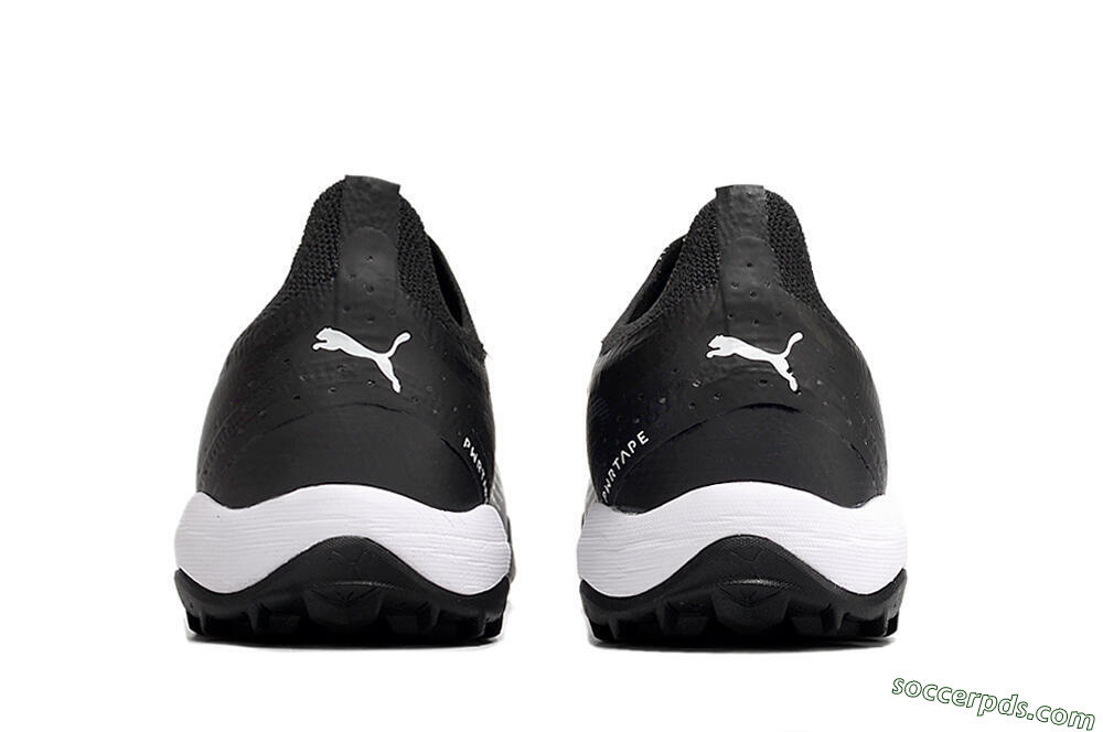 Puma Ultra Ultimate TF Low-Tops Football Shoes - Black/White 6