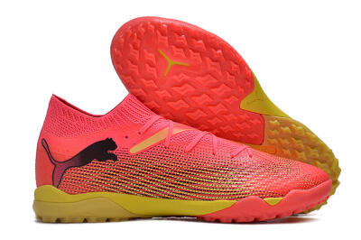 Puma Future Ultimate TF Low-Tops Football Shoes - Pink/Yellow/Black