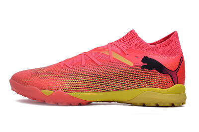 Puma Future Ultimate TF Low-Tops Football Shoes - Pink/Yellow/Black