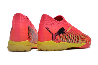 Puma Future Ultimate TF Low-Tops Football Shoes - Pink/Yellow/Black