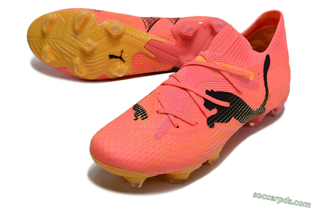 Puma Future 7 Ultimate FG Low-Tops Football Boots - Pink/Black/Yellow 3