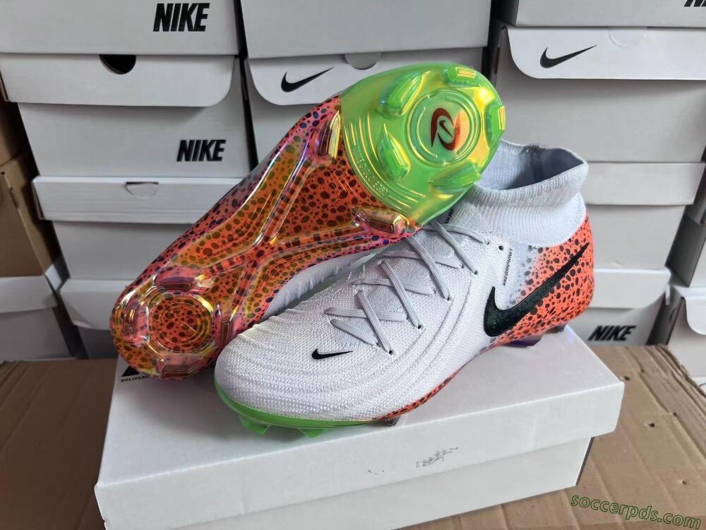 Nike Phantom Luna Elite NU FG High-Tops Football Boots - White/Black/Orange