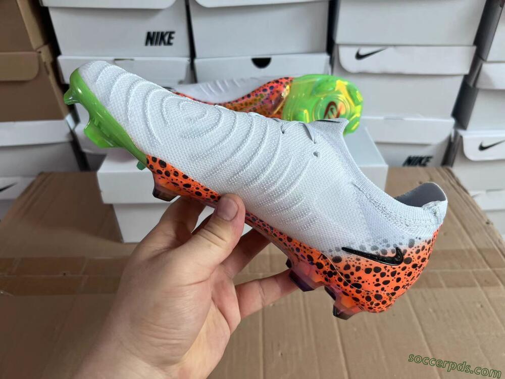 Nike Phantom Luna Elite FG Low-Tops Football Boots - Grey/Orange/Black