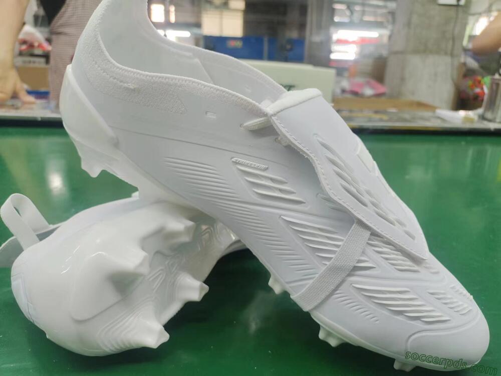 Adidas Predator Elite Foldover Tongue FG Low-Tops Football Boots - White/Beige