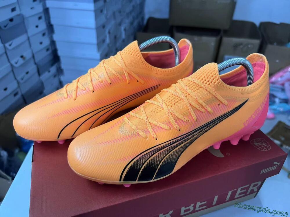 Puma Ultra Ultimate MG Low-Tops Football Boots - Yellow/Black/Pink