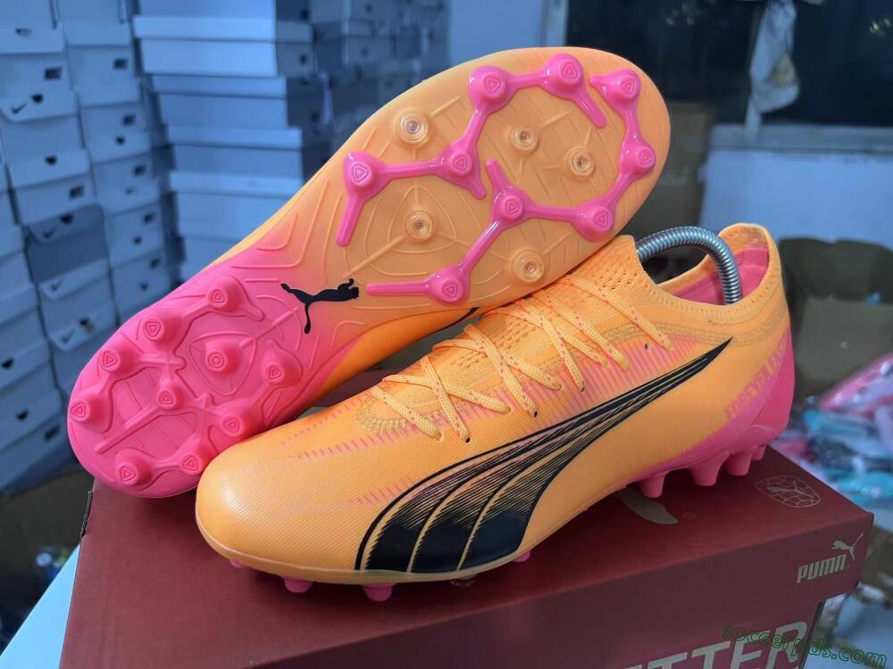 Puma Ultra Ultimate MG Low-Tops Football Boots - Yellow/Black/Pink
