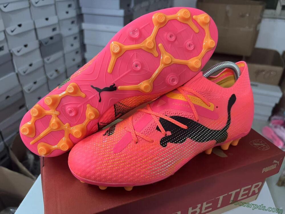 Puma Future Ultimate MG Low-Tops Football Boots - Red/Black/Orange