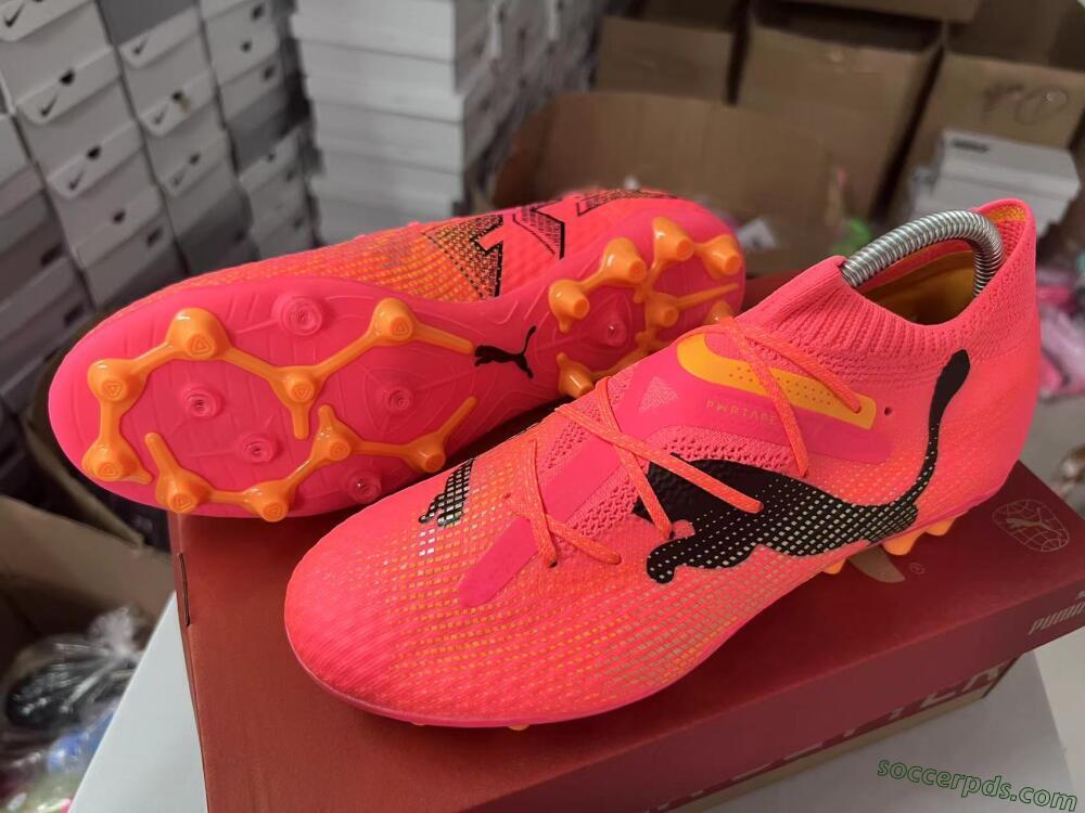 Puma Future Ultimate MG Low-Tops Football Boots - Red/Black/Orange