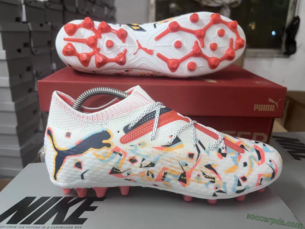 Puma Future Ultimate MG Low-Tops Football Boots - White/Blue/Yellow