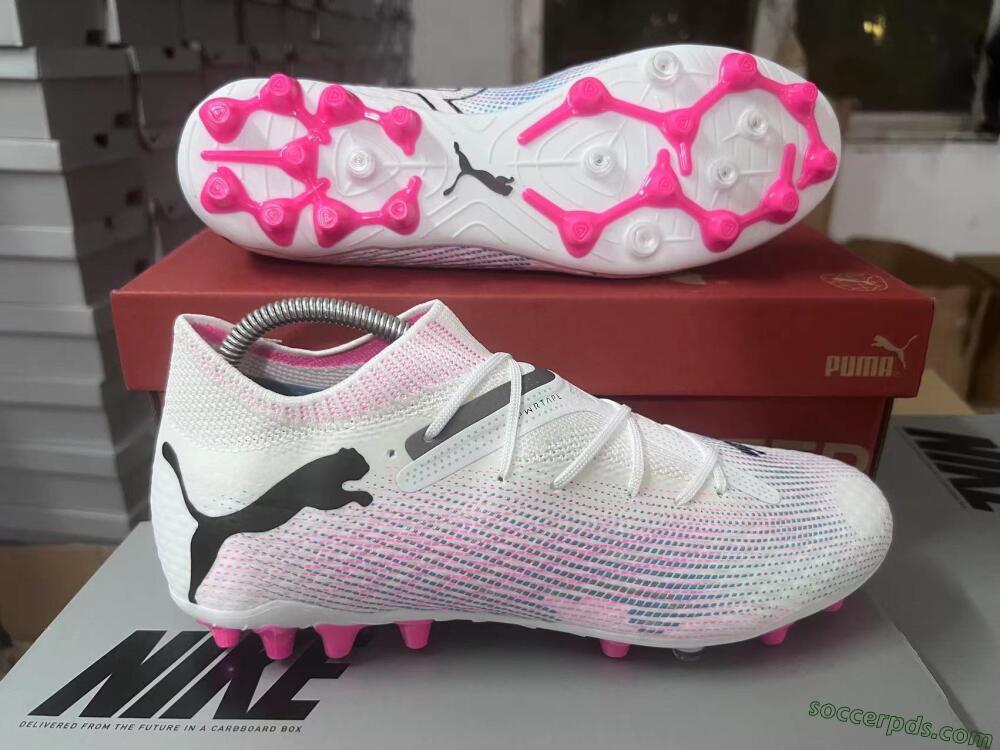 Puma Future Ultimate MG Low-Tops Football Boots - White/Blue/Pink