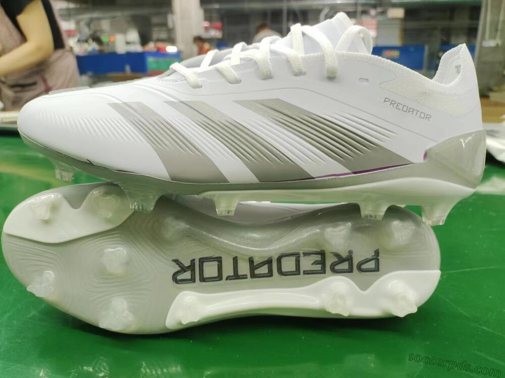 Adidas Predator Accuracy.1 FG Low-Tops Football Boots - White/Silver/Grey