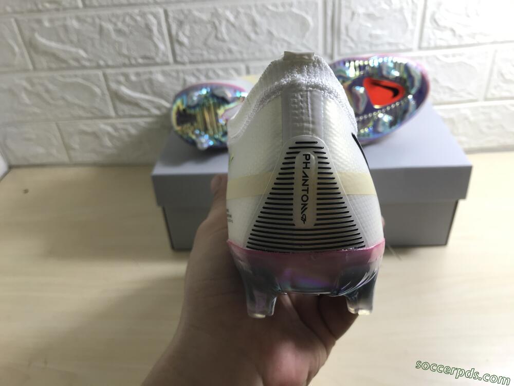 Nike Phantom GT 2 Elite FG Low-Tops Football Boots - White/Yellow/Black