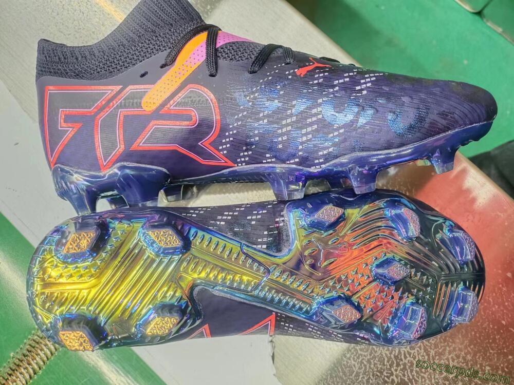 Puma Future Ultimate FG Low-Tops Football Boots - Blue/Purple/Pink