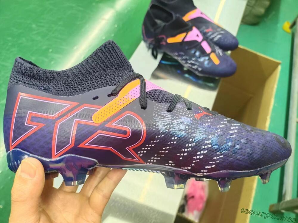 Puma Future Ultimate FG Low-Tops Football Boots - Blue/Purple/Pink
