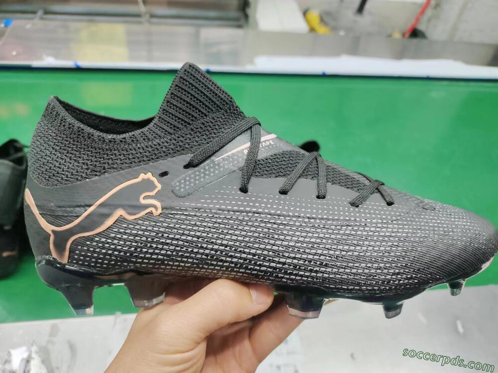 Puma Future Ultimate 2024 FG Low-Tops Football Boots - Black/Blue/Gold