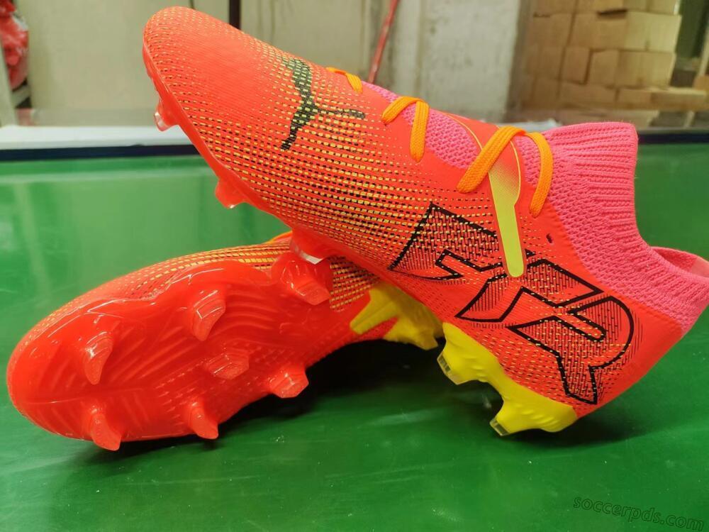 Puma Future Ultimate 2024 FG Low-Tops Football Boots - Red/Orange/Yellow
