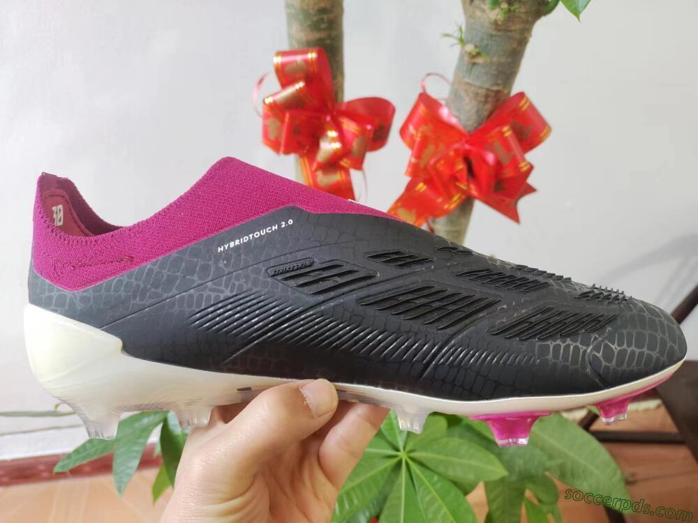 Adidas Predator Accuracy+ FG Low-Tops Football Boots - Black/White/Pink