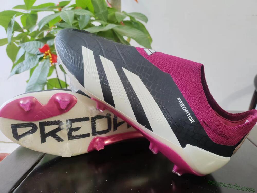 Adidas Predator Accuracy+ FG Low-Tops Football Boots - Black/White/Pink