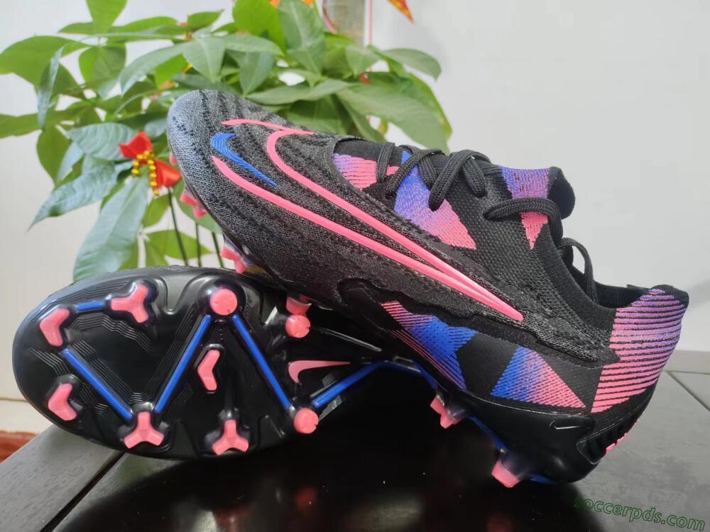 Nike Phantom GX Elite FG Low-Tops Football Boots - Black/Pink/Blue