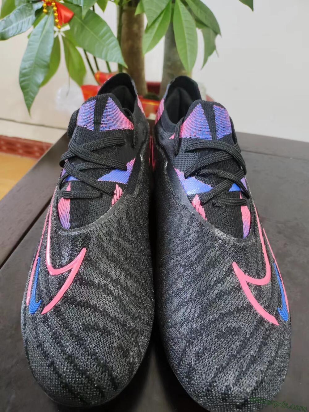 Nike Phantom GX Elite FG Low-Tops Football Boots - Black/Pink/Blue