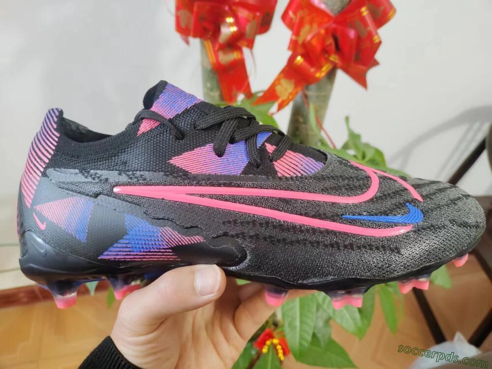 Nike Phantom GX Elite FG Low-Tops Football Boots - Black/Pink/Blue