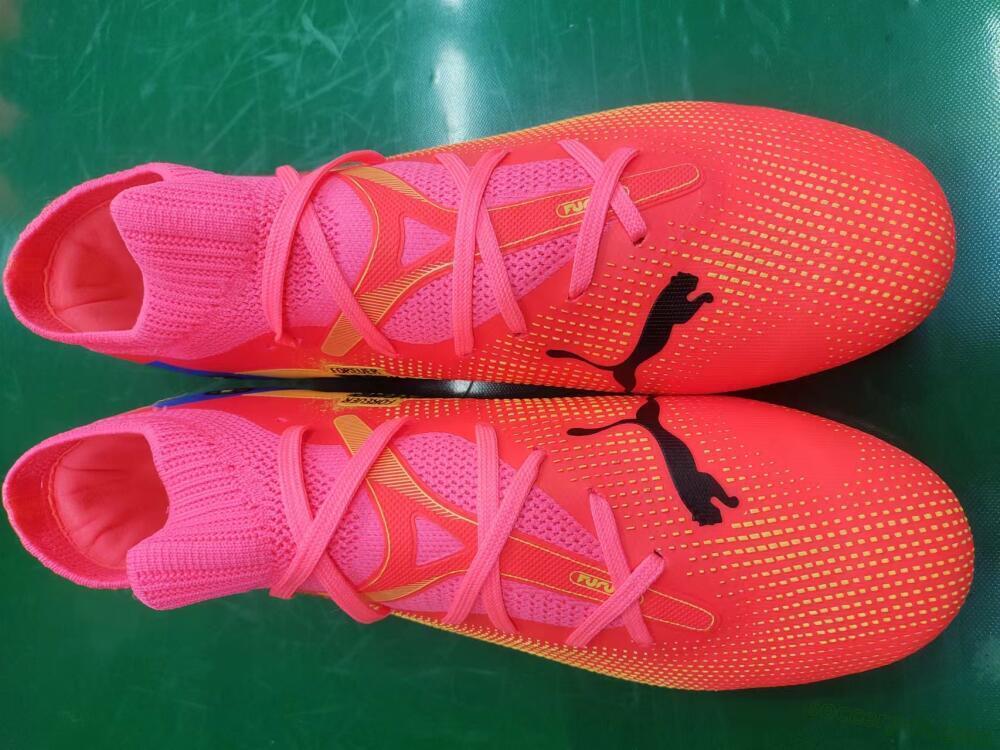 Puma Future Ultimate FG Low-Tops Football Boots - Red/Blue/Yellow