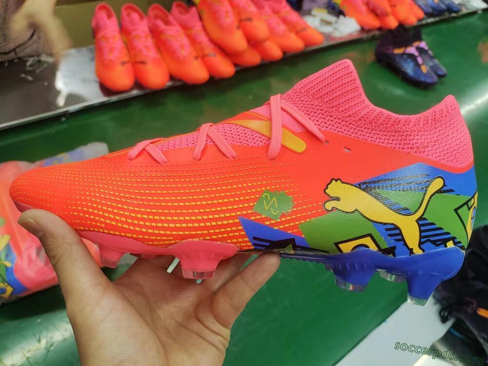 Puma Future Ultimate FG Low-Tops Football Boots - Red/Blue/Yellow