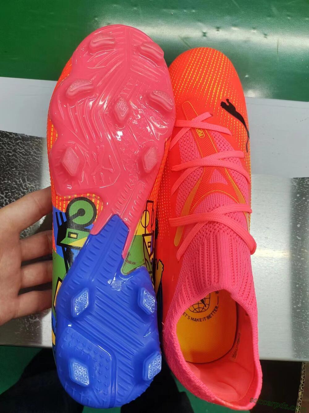 Puma Future Ultimate FG Low-Tops Football Boots - Red/Blue/Yellow