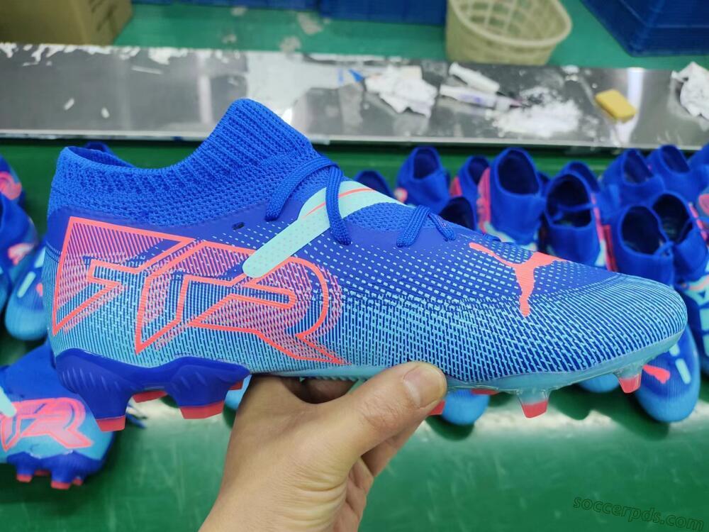 Puma Future Ultimate FG Low-Tops Football Boots - Jade/Blue/Red