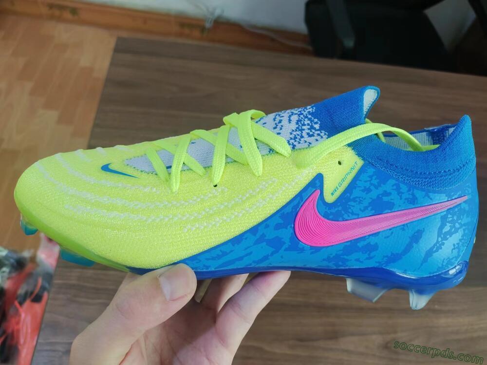 Nike Phantom Luna Elite FG Low-Tops Football Boots - Yellow/Blue/Pink