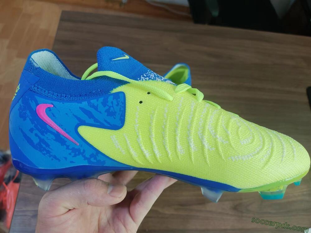 Nike Phantom Luna Elite FG Low-Tops Football Boots - Yellow/Blue/Pink